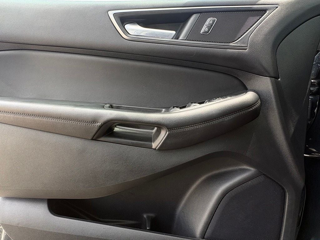 2022 Ford Edge SE - Photo 15