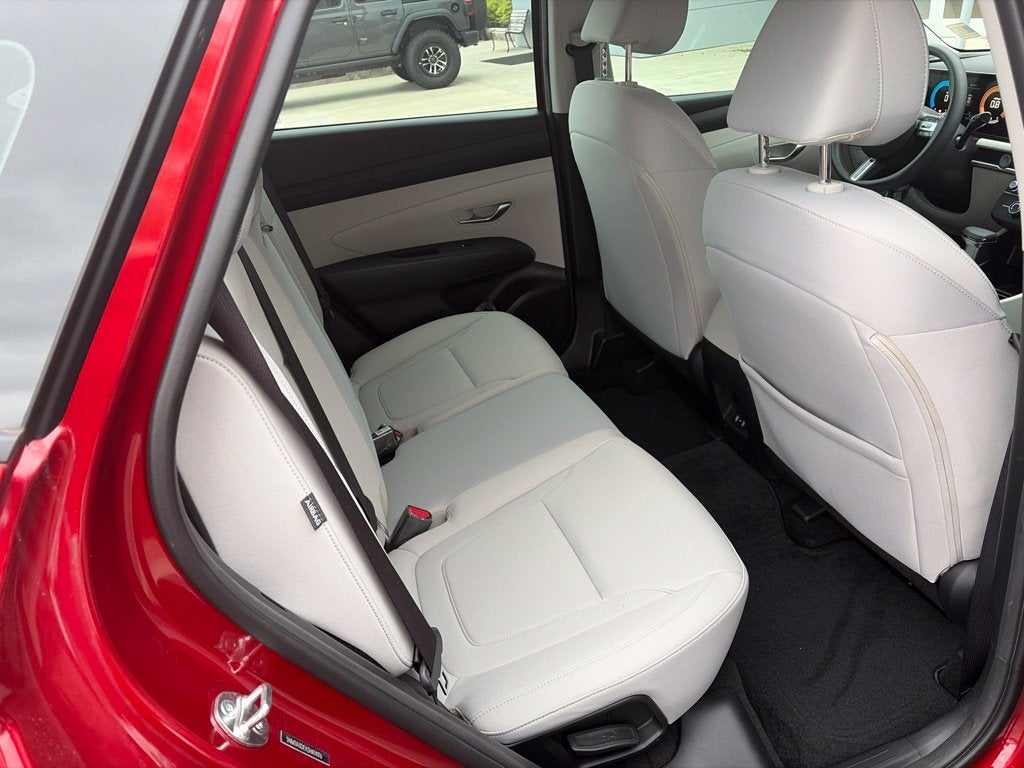 2025 Hyundai TUCSON SE