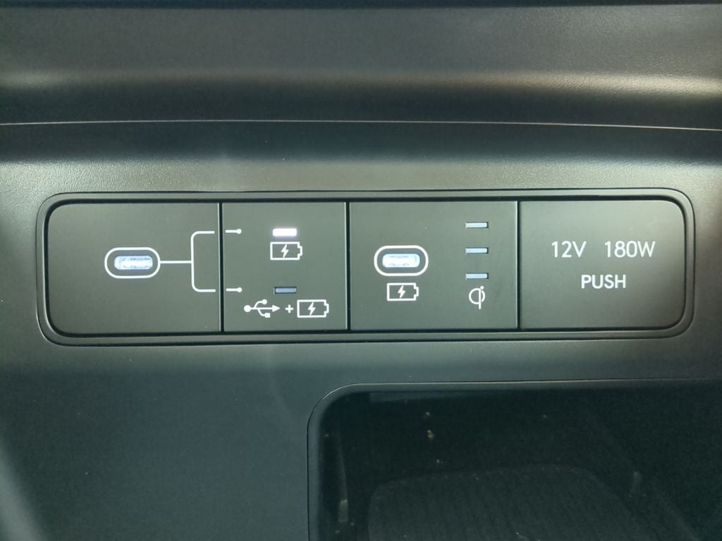 2025 Hyundai SANTA CRUZ SEL Activity