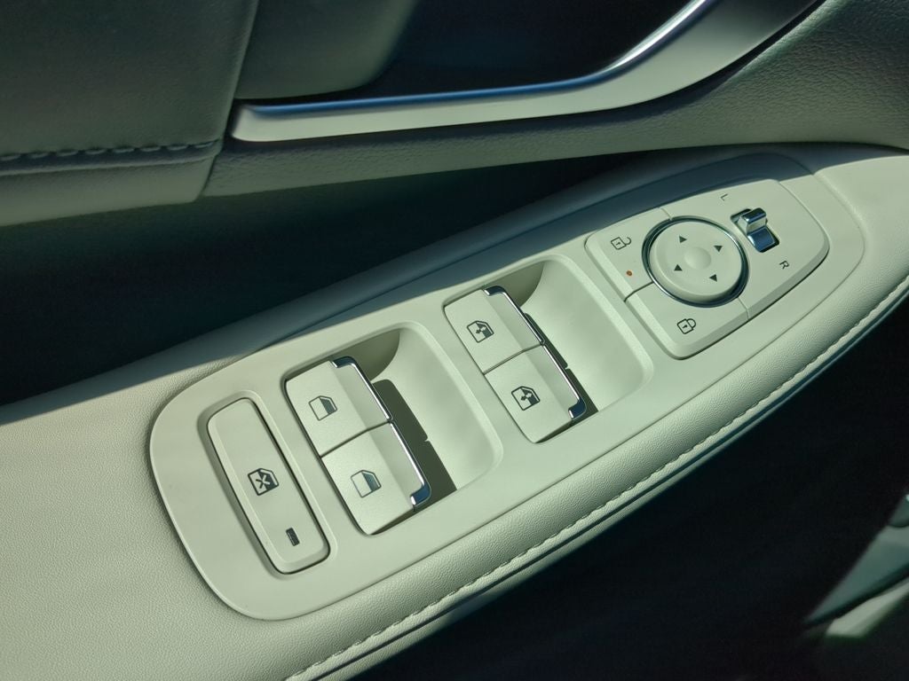 2025 Hyundai SONATA HYBRID Limited