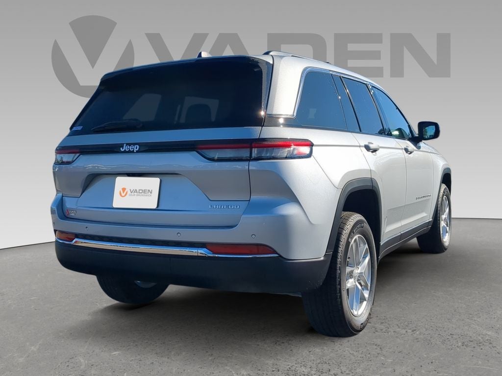 2025 Jeep Grand Cherokee Laredo X 4x2