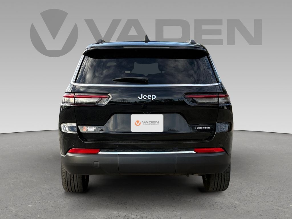 2023 Jeep Grand Cherokee L Laredo 4x2