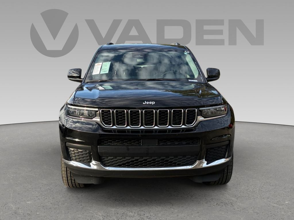 2023 Jeep Grand Cherokee L Laredo 4x2