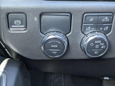 2025 GMC Sierra 1500 2WD Crew Cab Short Box SLT