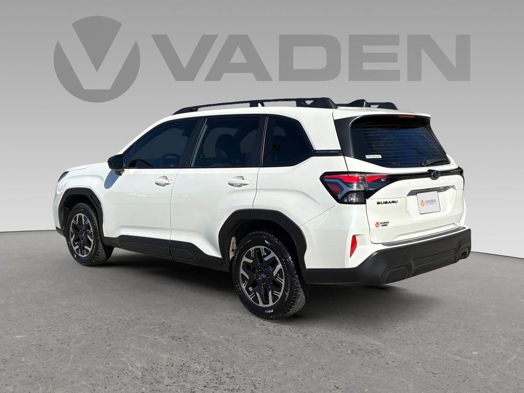 2025 Subaru Forester Base