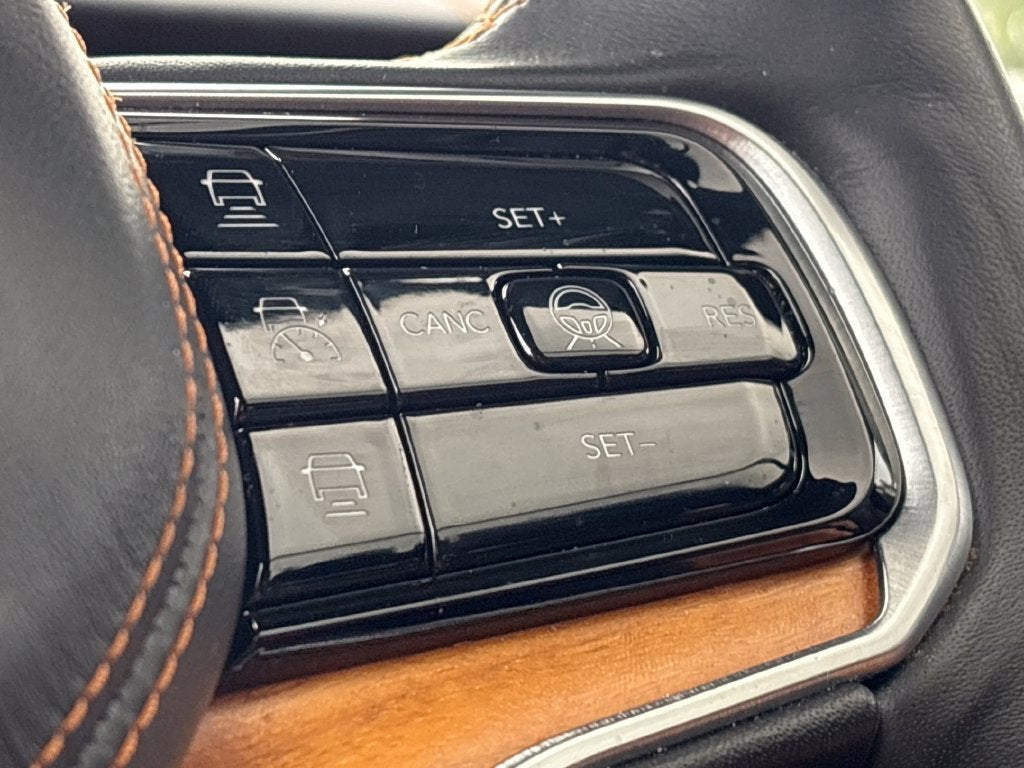 2022 Jeep Grand Wagoneer Series III