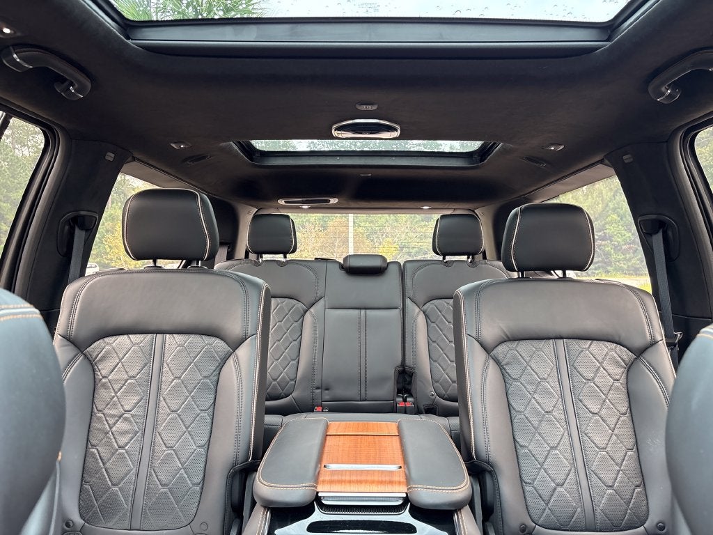 2022 Jeep Grand Wagoneer Series III