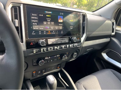 2025 Nissan Frontier SV