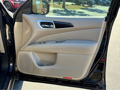 2016 Nissan Pathfinder SL