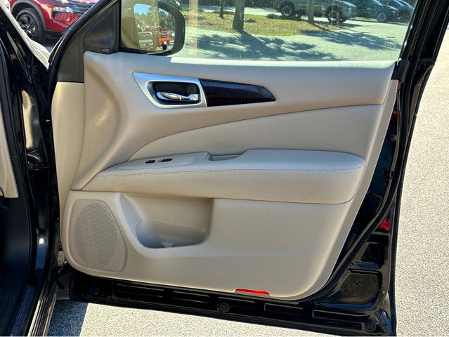 2016 Nissan Pathfinder SL