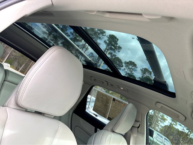 2023 Volvo XC60 Ultimate Bright Theme