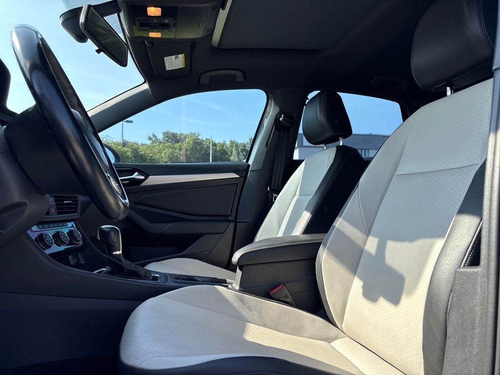 2019 Volkswagen Jetta R-Line