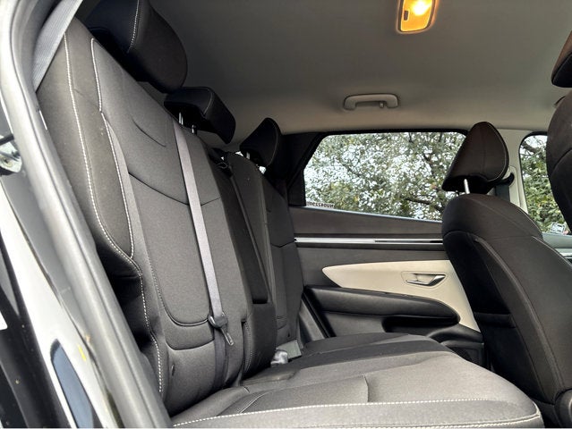 2022 Hyundai TUCSON SE