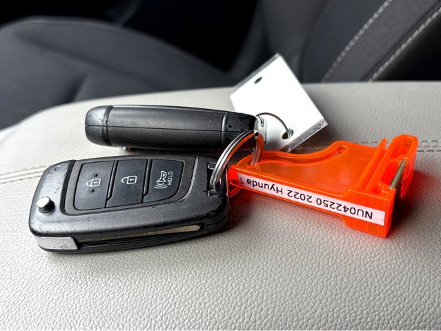 2022 Hyundai TUCSON SE