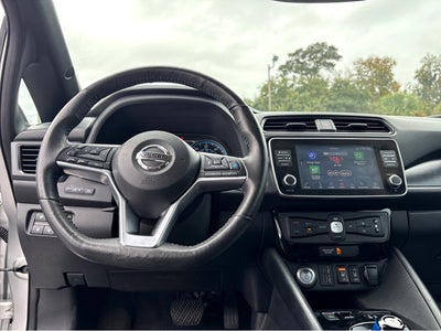 2021 Nissan LEAF SV