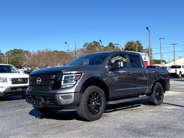 2024 Nissan Titan SV