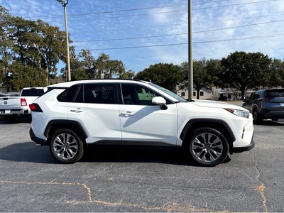2019 Toyota RAV4 XLE Premium