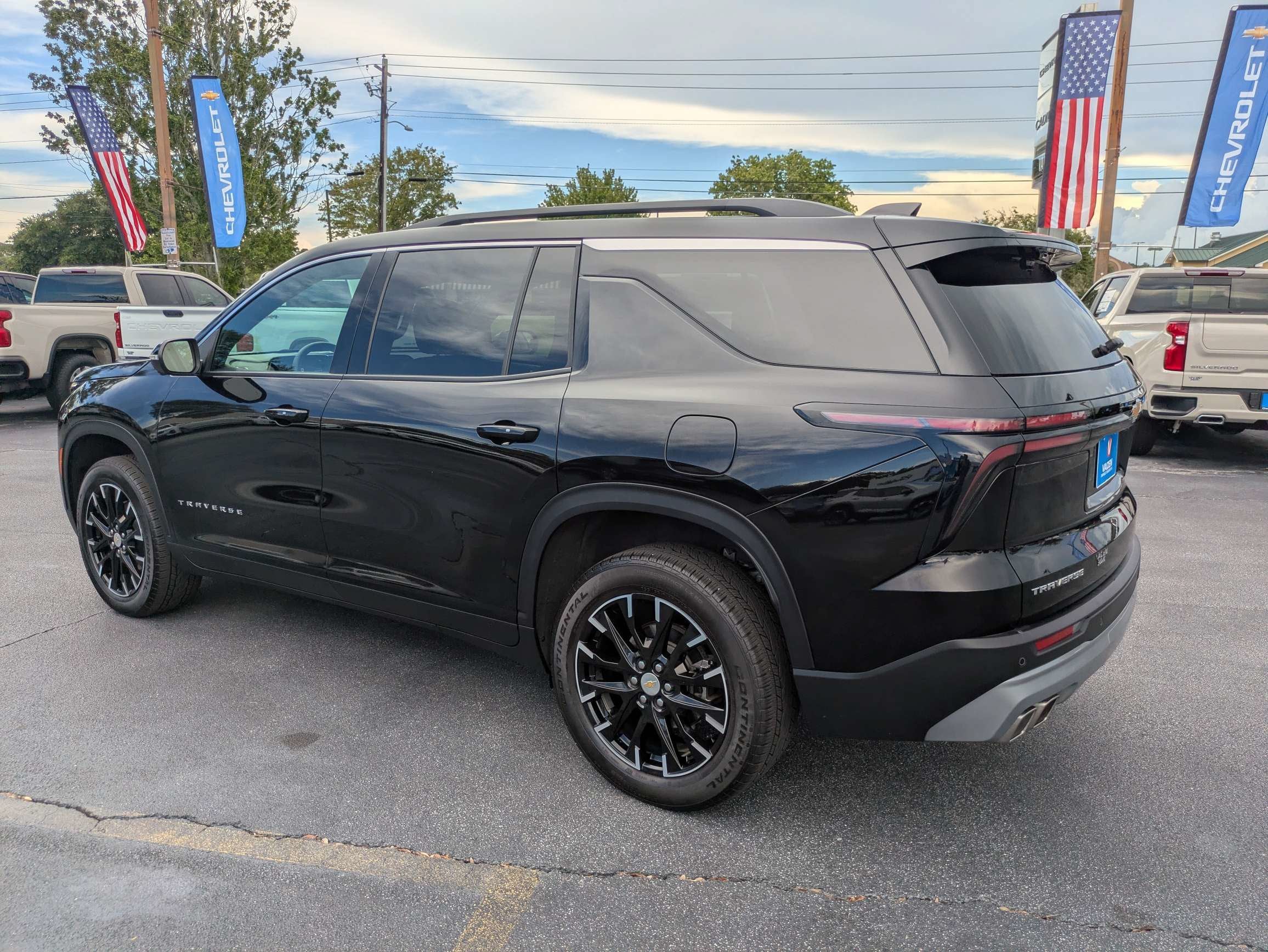 2026 Chevrolet Traverse FWD LT