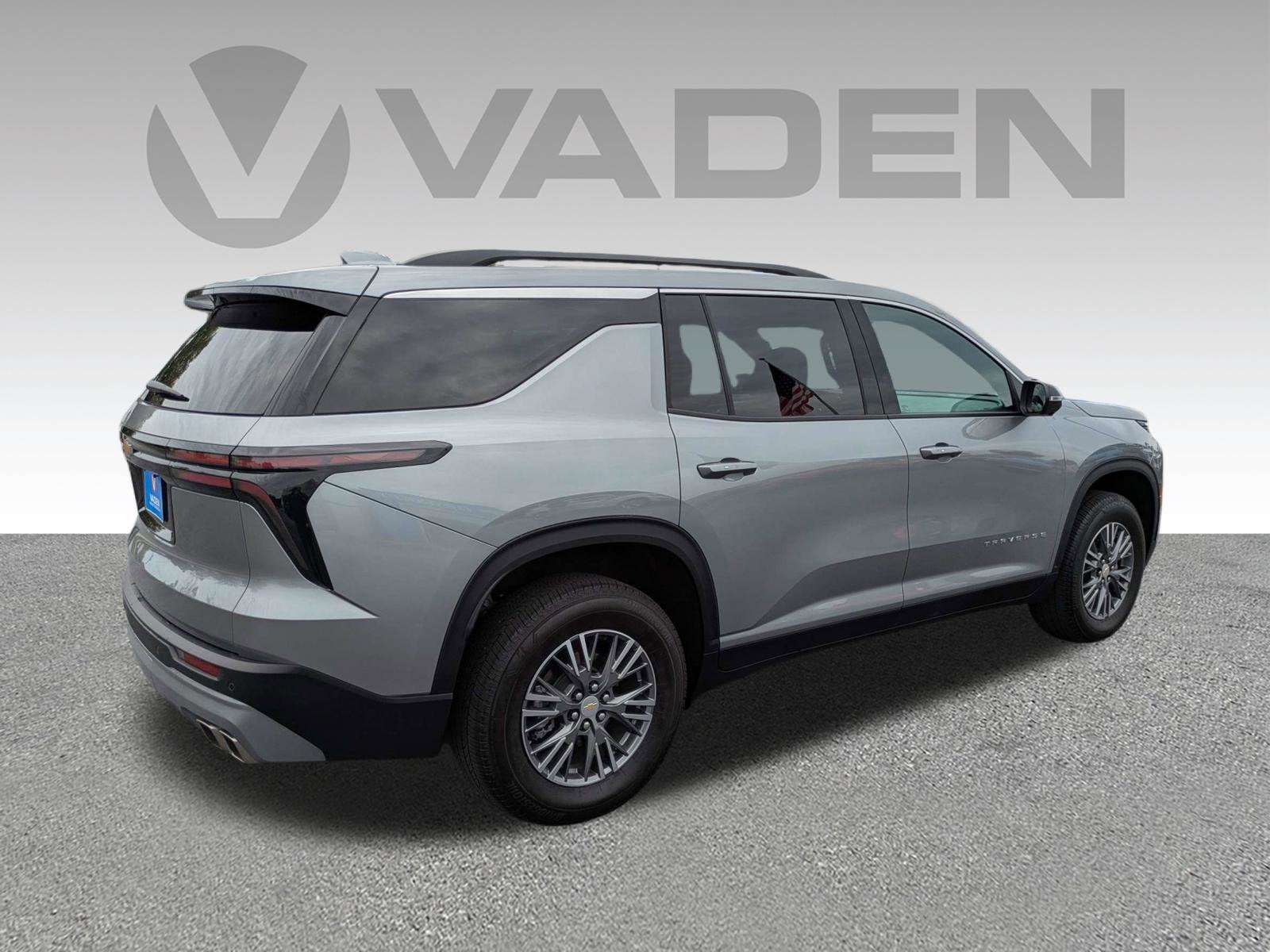 2025 Chevrolet Traverse FWD LT