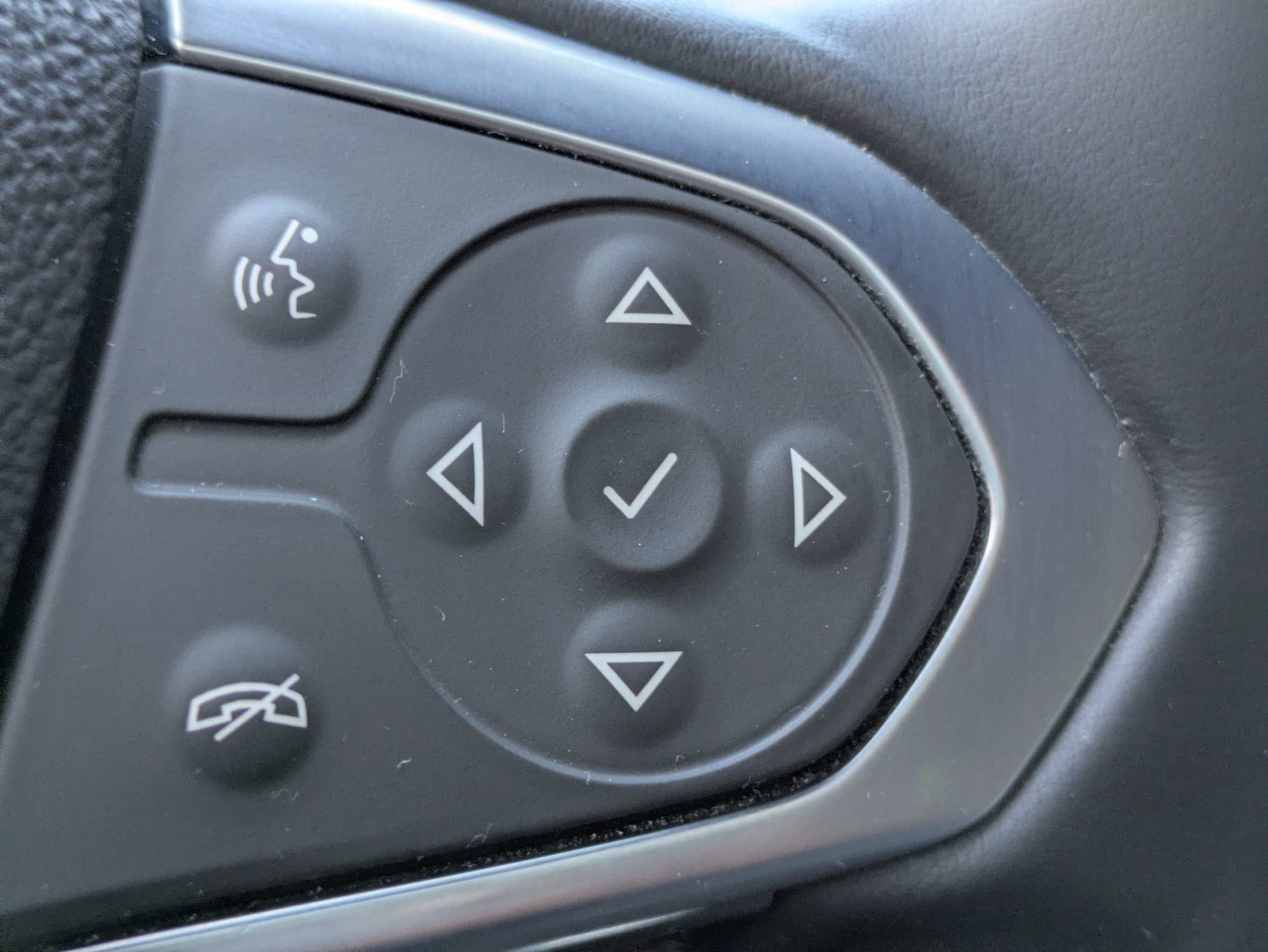 2024 Chevrolet Traverse Limited LT Cloth