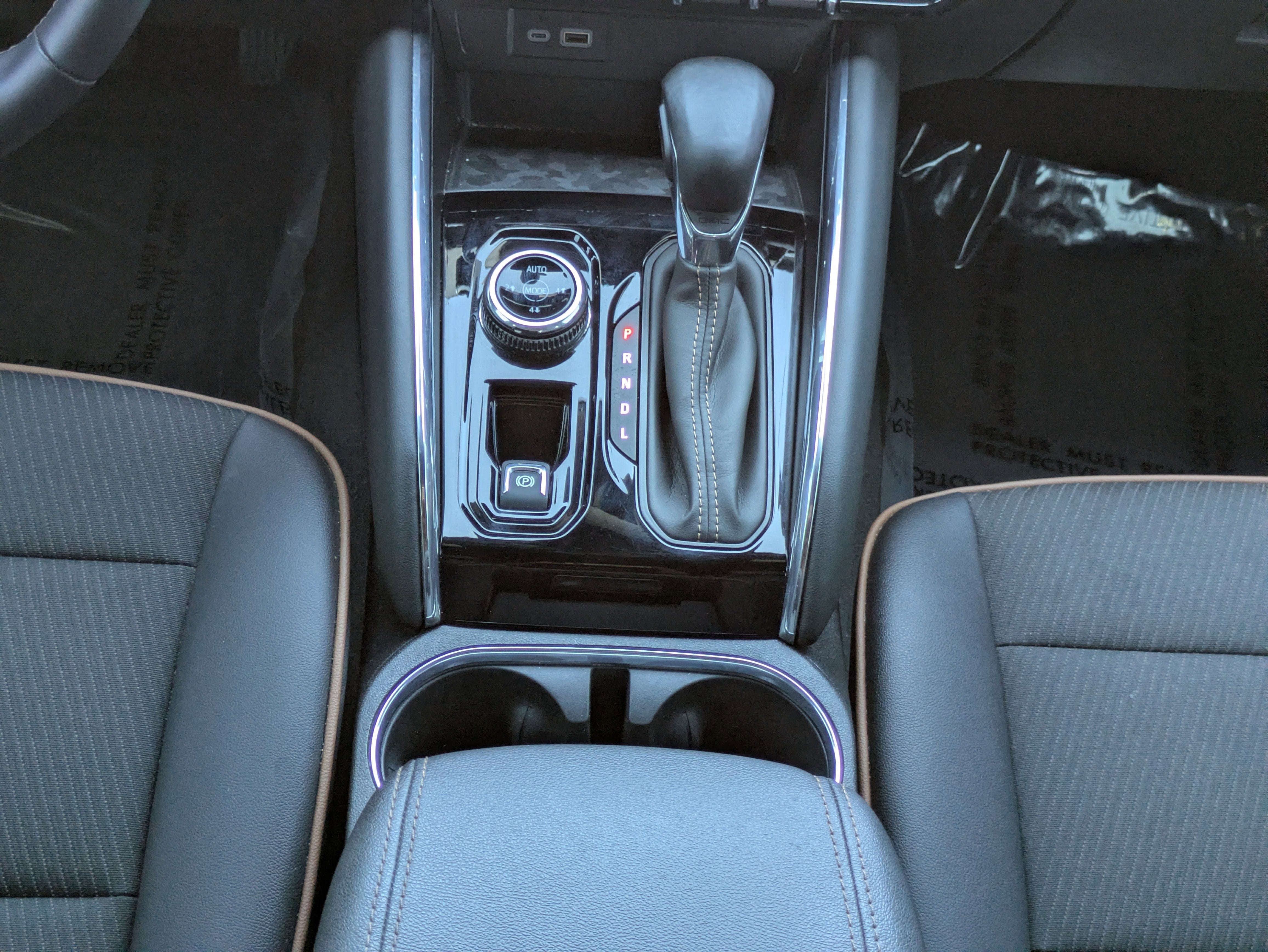 2024 GMC Canyon 4WD AT4