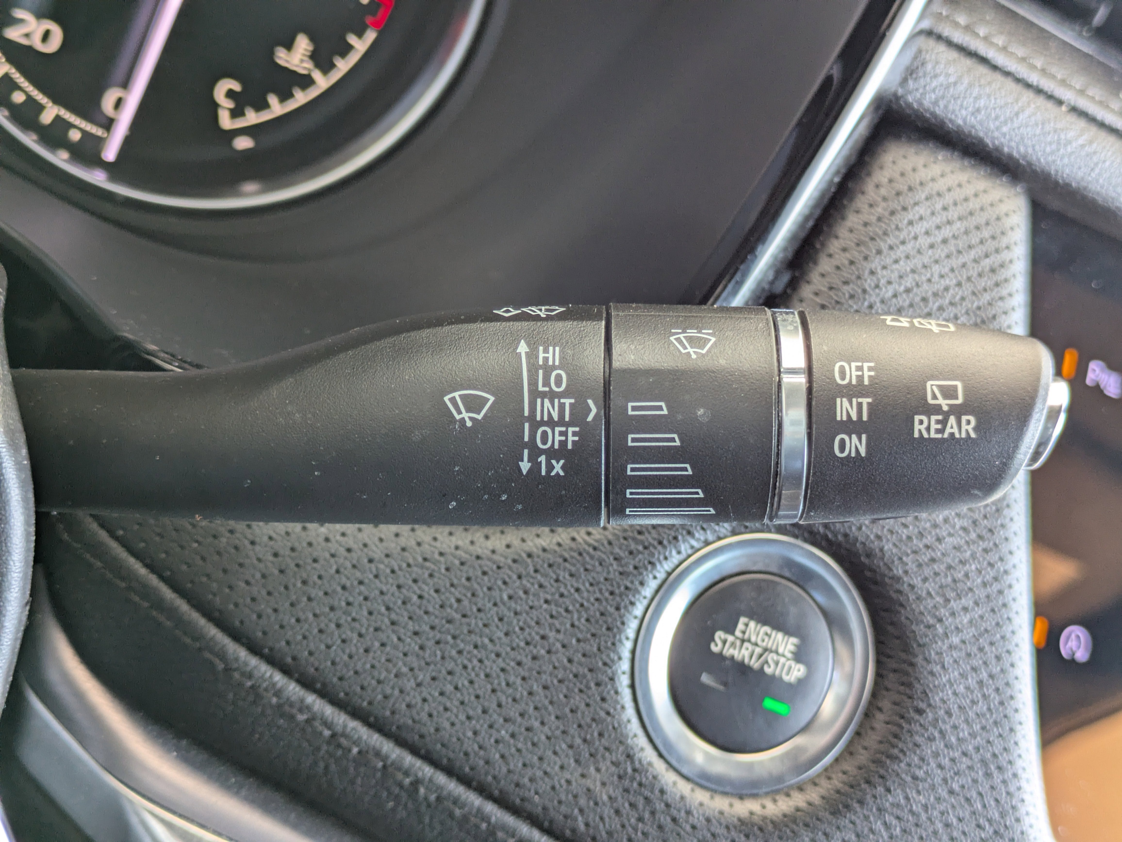 2023 Cadillac XT5 FWD Luxury