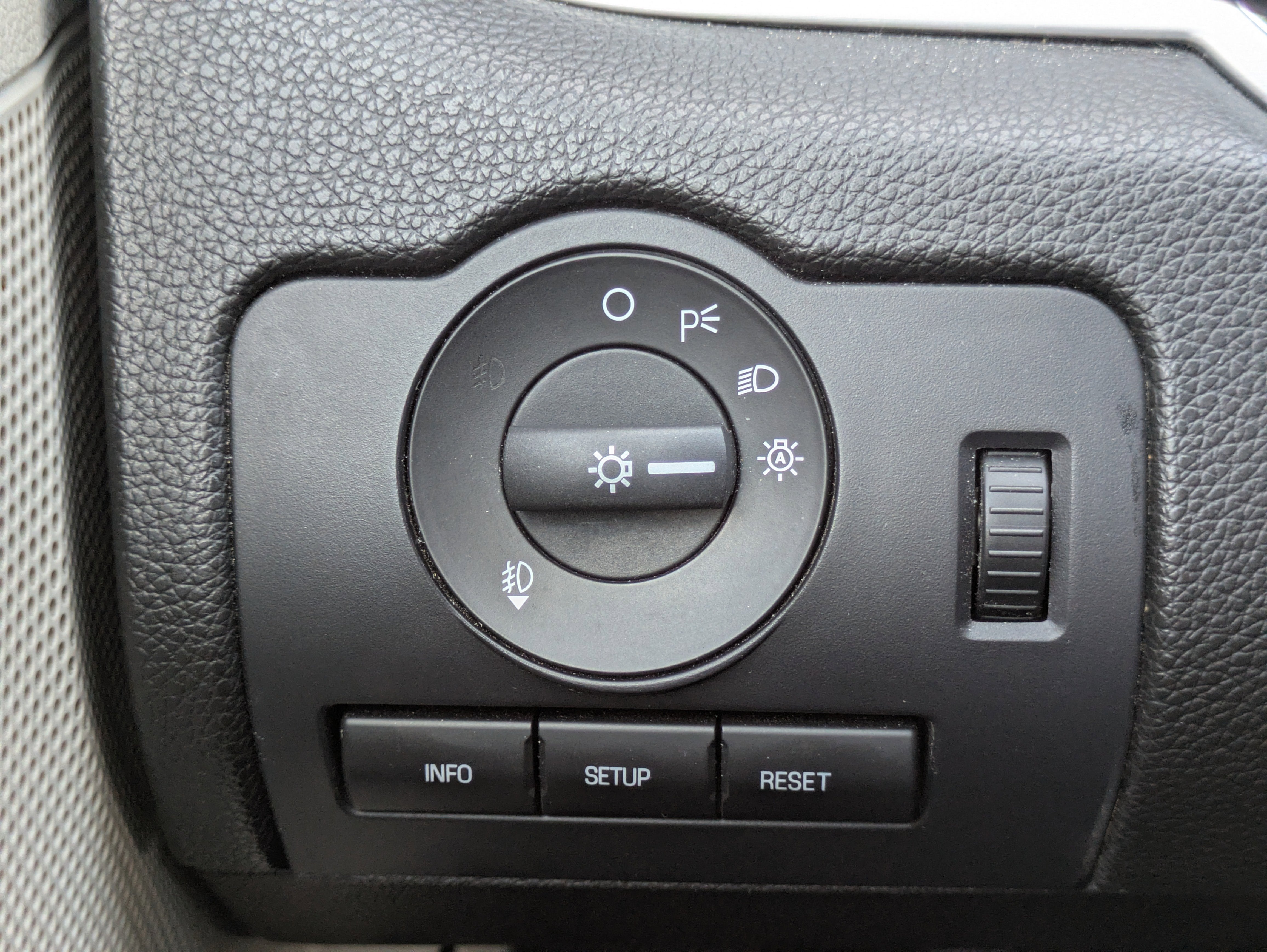 2011 Ford Mustang V6 Premium