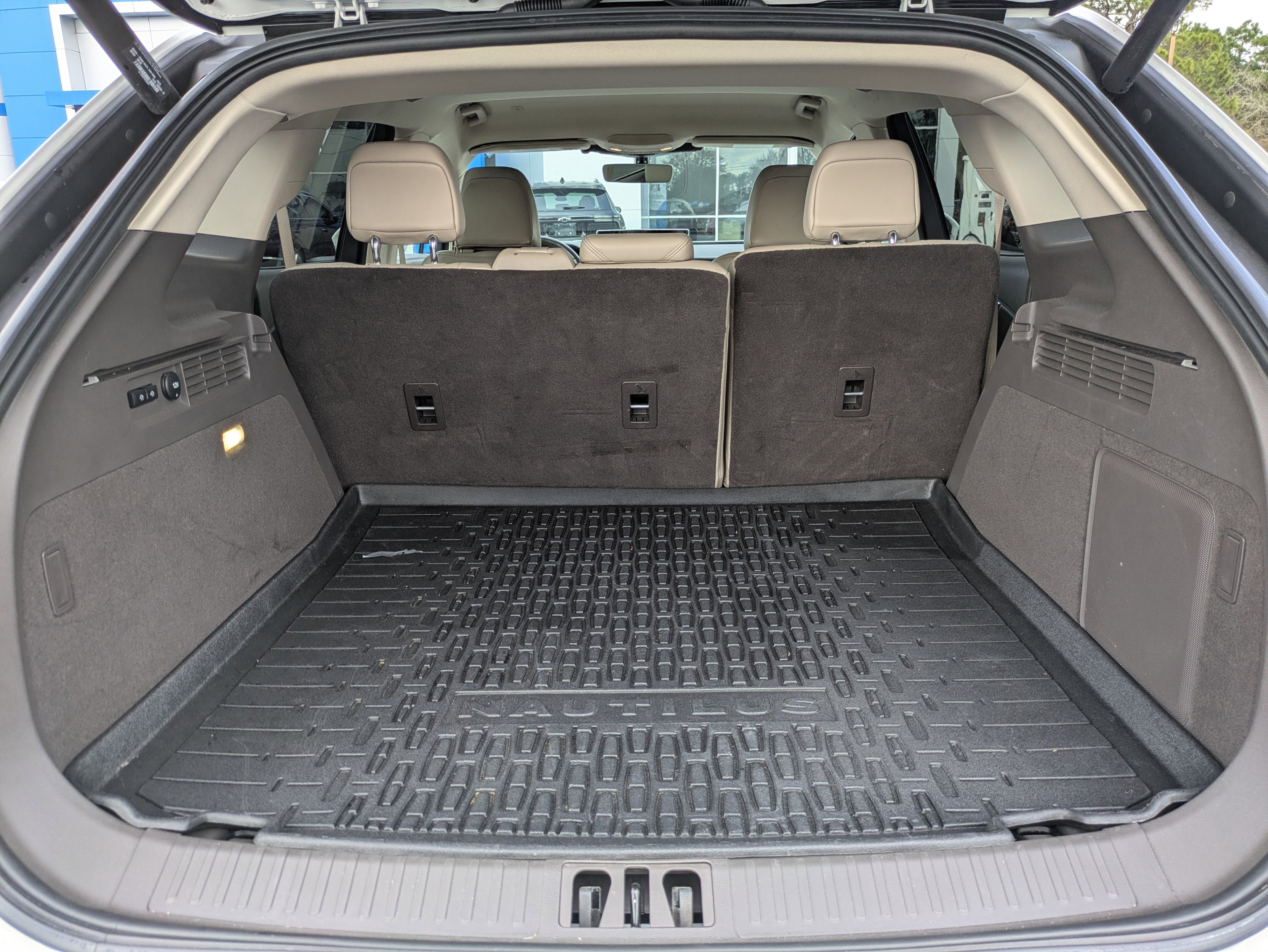 2022 Lincoln Nautilus Standard