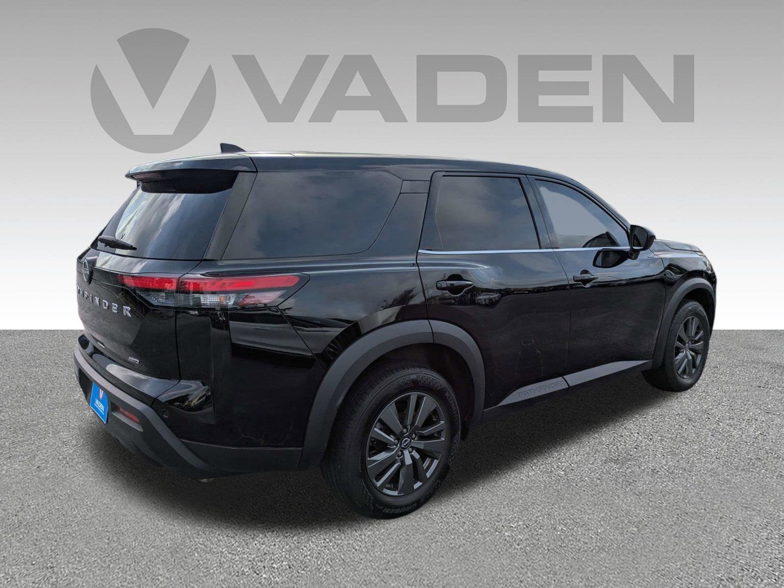 2024 Nissan Pathfinder S