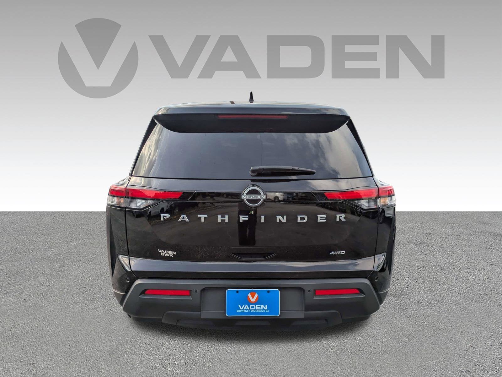 2024 Nissan Pathfinder S