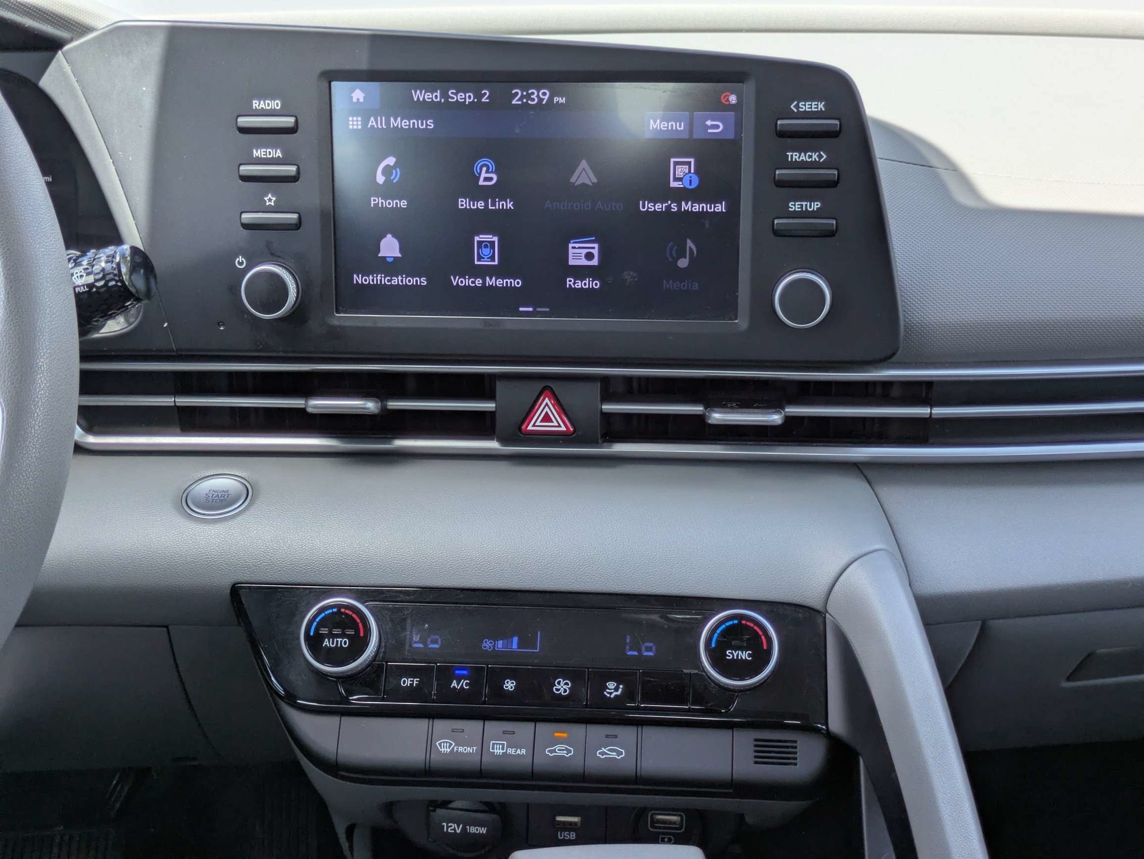 2022 Hyundai ELANTRA SEL