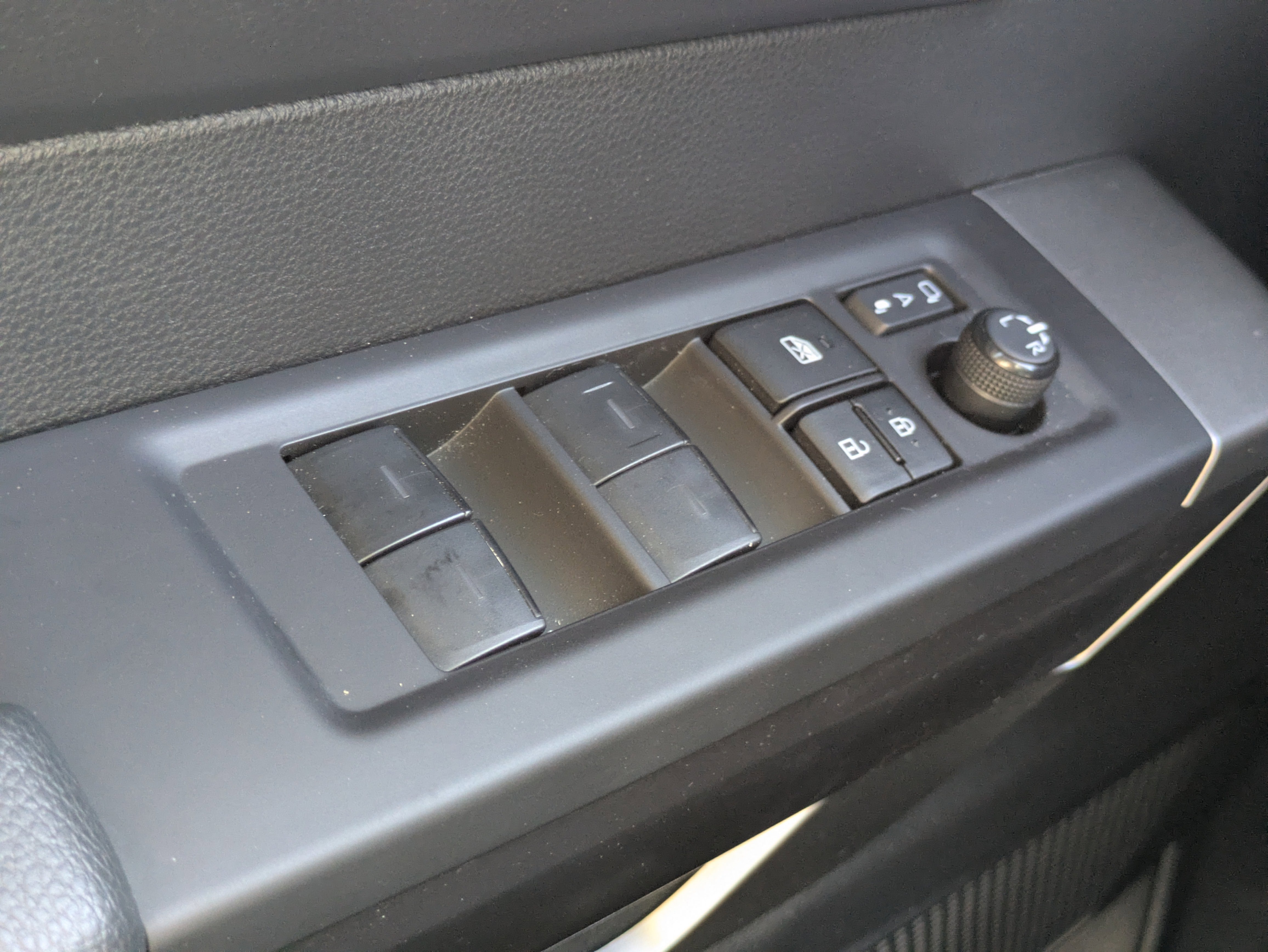 2023 Toyota Tundra 4WD SR5