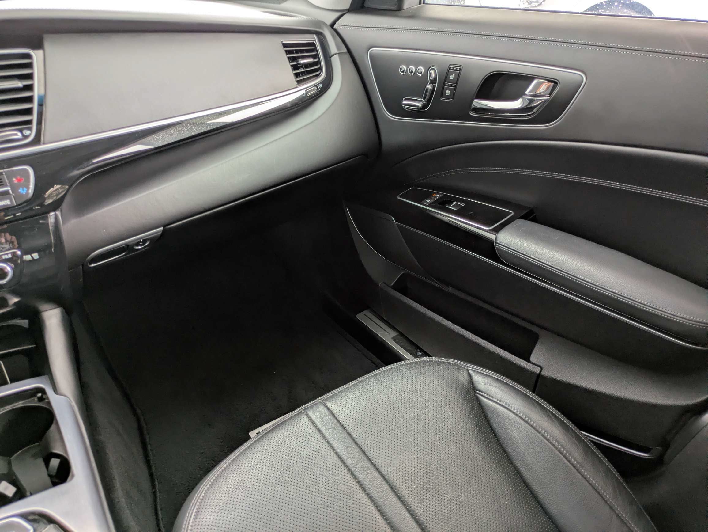 2017 Kia K900 Premium