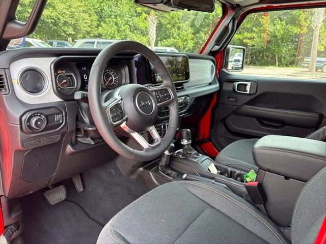 2025 Jeep Wrangler 4-Door Sahara 4x4