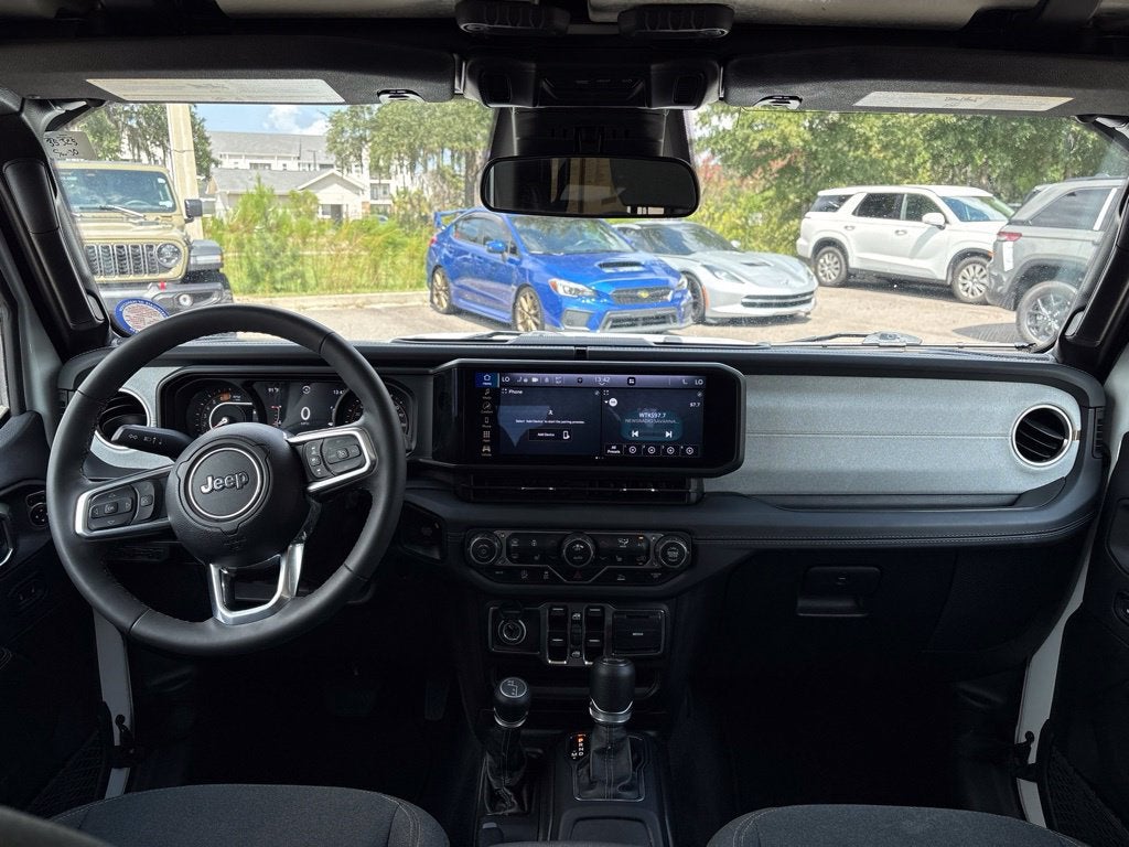 2025 Jeep Wrangler 4-Door Sahara 4x4