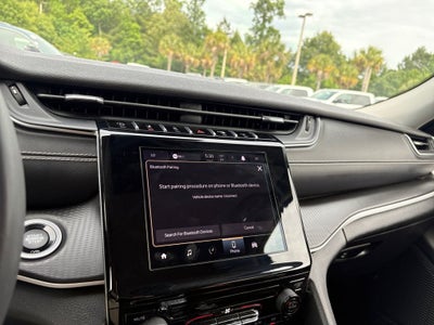 2023 Jeep Grand Cherokee Laredo 4x4