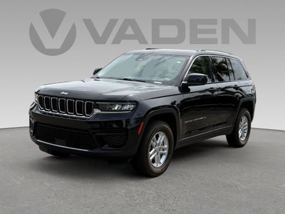 2023 Jeep Grand Cherokee Laredo 4x4