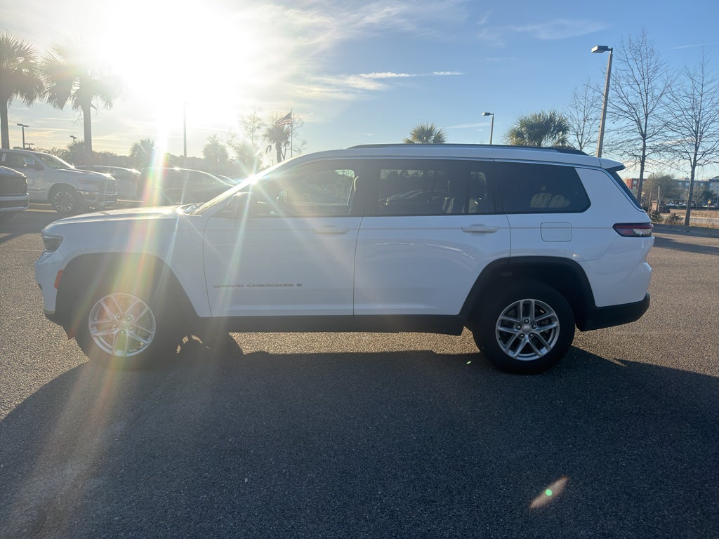 2023 Jeep Grand Cherokee L Laredo 4x2