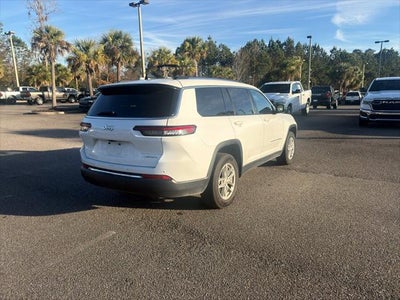 2023 Jeep Grand Cherokee L Laredo 4x2