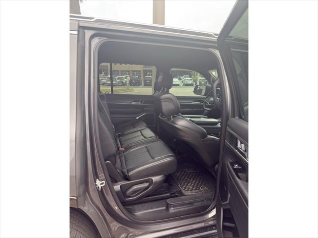 2023 Jeep Wagoneer Series II 4x2