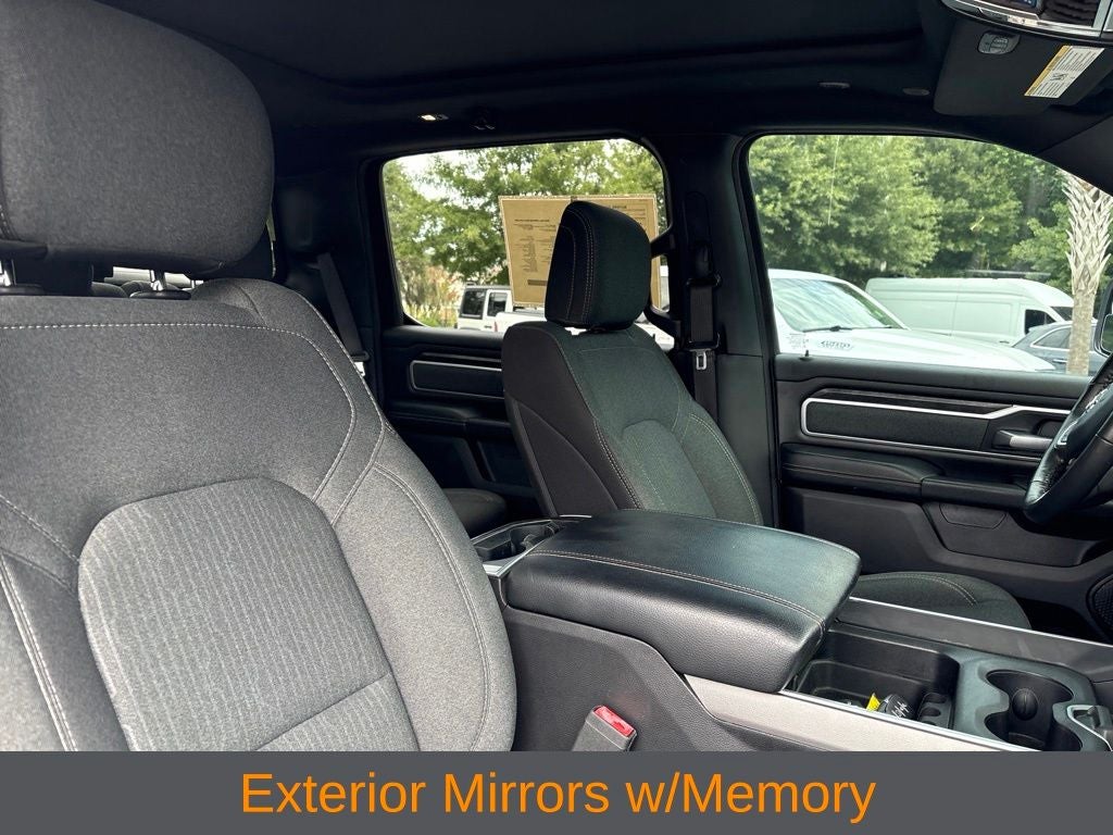 2020 RAM 1500 Big Horn Crew Cab 4x4 5'7' Box