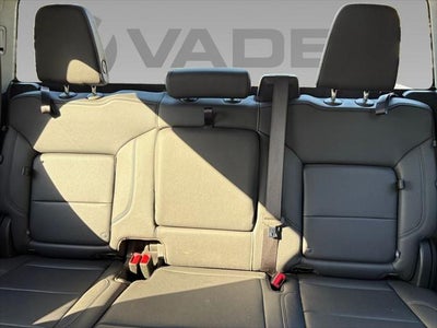 2025 GMC Sierra 1500 4WD Crew Cab Short Box SLT