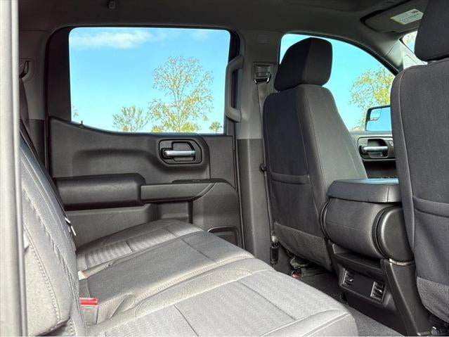 2023 Chevrolet Silverado 1500 4WD Crew Cab Short Bed Custom