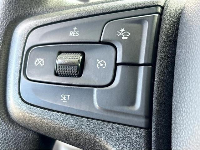 2023 Chevrolet Silverado 1500 4WD Crew Cab Short Bed Custom