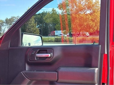 2023 Chevrolet Silverado 1500 4WD Crew Cab Short Bed Custom