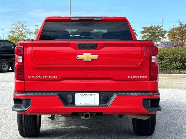 2023 Chevrolet Silverado 1500 4WD Crew Cab Short Bed Custom