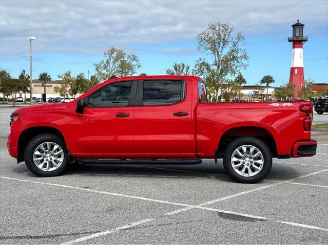2023 Chevrolet Silverado 1500 4WD Crew Cab Short Bed Custom