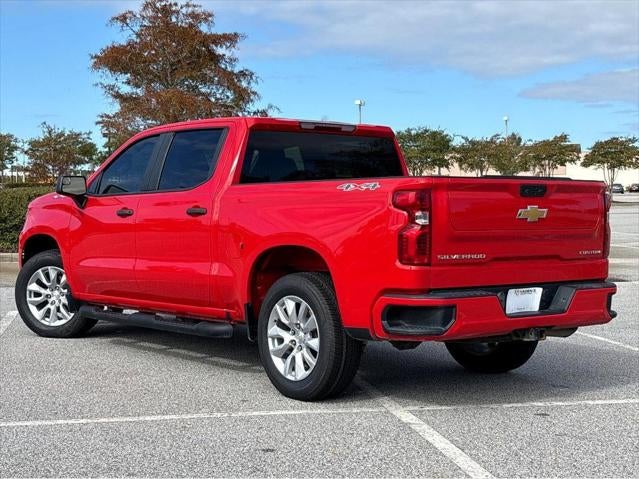 2023 Chevrolet Silverado 1500 4WD Crew Cab Short Bed Custom