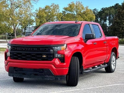 2023 Chevrolet Silverado 1500 4WD Crew Cab Short Bed Custom