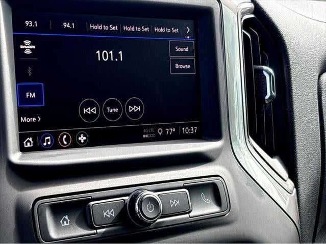 2023 Chevrolet Silverado 1500 4WD Crew Cab Short Bed Custom